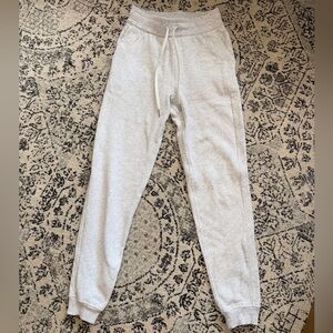 Lululemon Women’s Gray Jogger Sweatpants